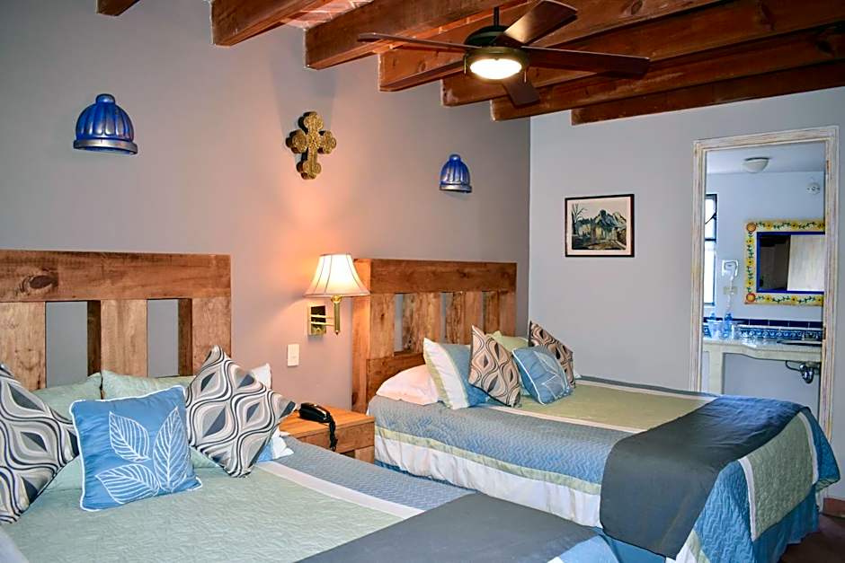 Hotel Ana Catalina and Suites