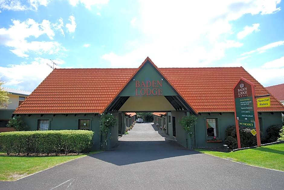 Baden Lodge Motel - PRIVATE SPA Bath