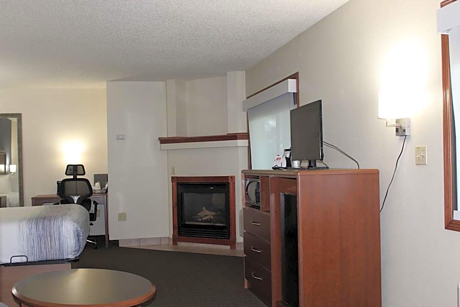 AmericInn by Wyndham Windsor Ft. Collins