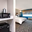 Holiday Inn Express & Suites Muskegon - Grand Haven By IHG