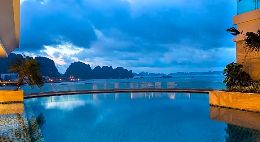 Wyndham Legend Halong