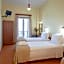 Lucia Hotel