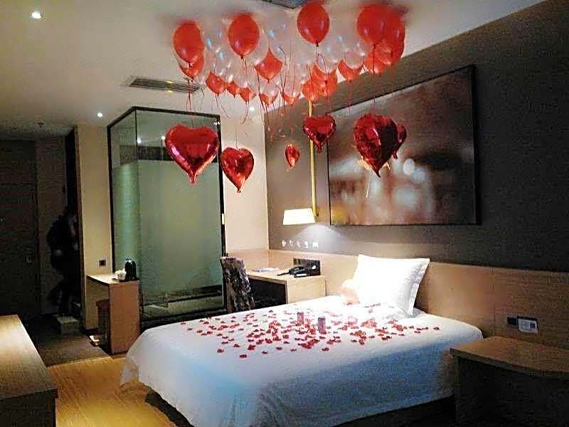 Iu Hotel Urumchi Nianzi Gou Bus Station Branch