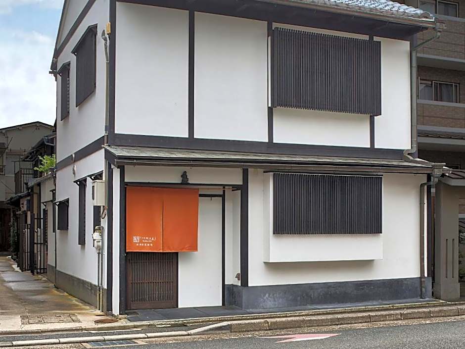 Tsumugi NishinotoinHanayacho