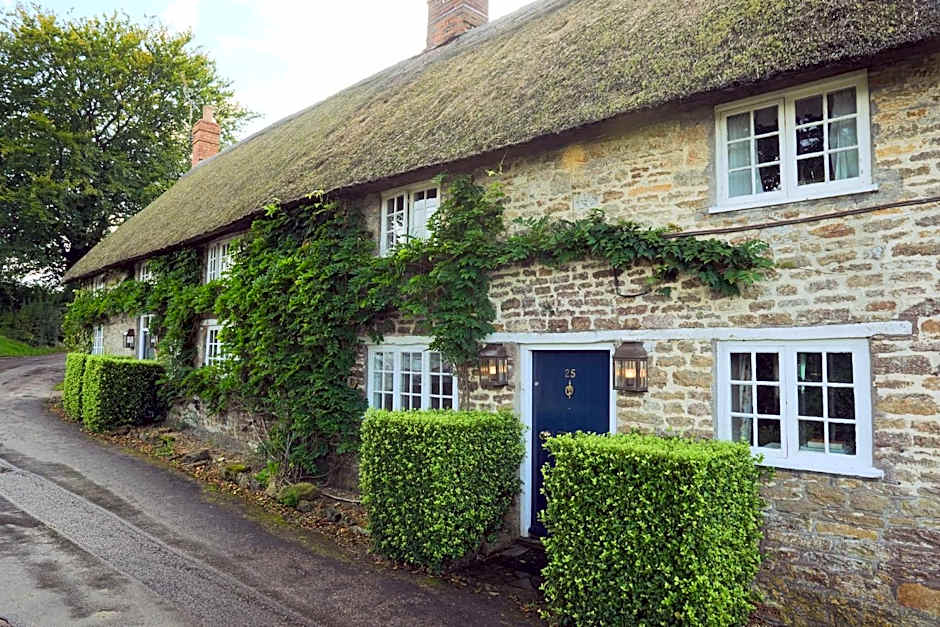 Summer Lodge Country House Hotel