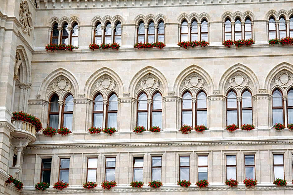 Miiro Palais Rudolf NEW OPENING	