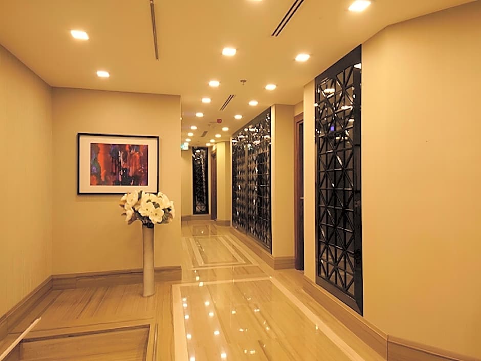 Inera Hotel
