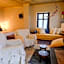 Kyriaki Guesthouse & Suites