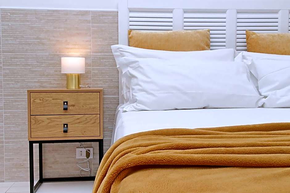 Opera Inn Suites - Rooms and Apartments