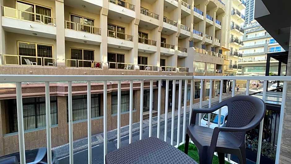 Bookarest Hostel Malta