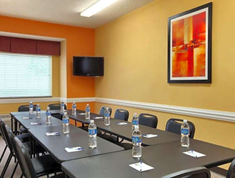 Microtel Inn & Suites By Wyndham Princeton