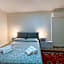 Extravaganza Room and Suite Apartment City Center