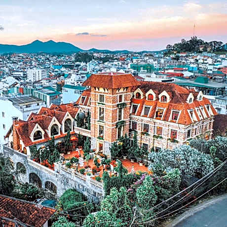 Saphir Dalat Hotel