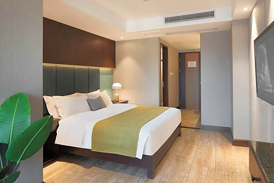 Chongqing Golden View Hotel