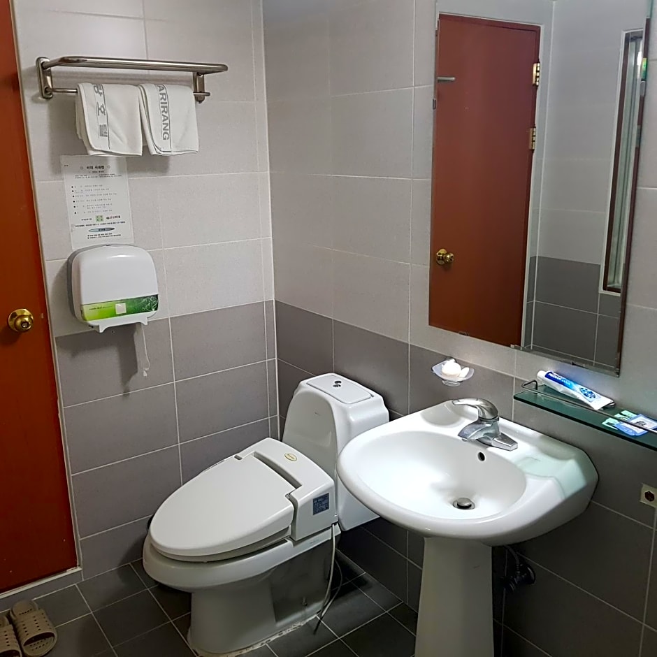 Goodstay Arirang Hotel