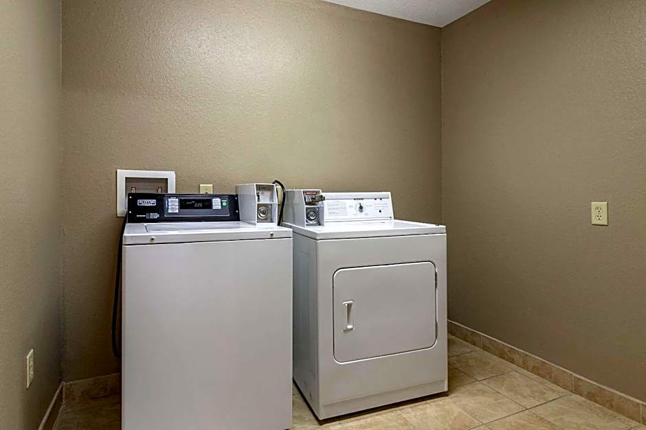 Sleep Inn & Suites Brunswick North