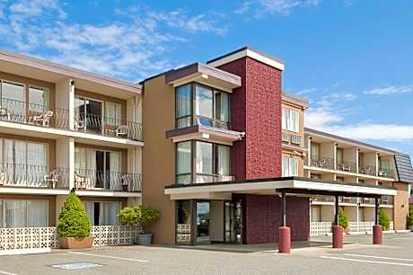 Travelodge by Wyndham Nanaimo