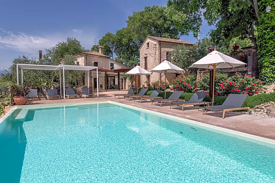 Borgo Baccile by Vini Fantini