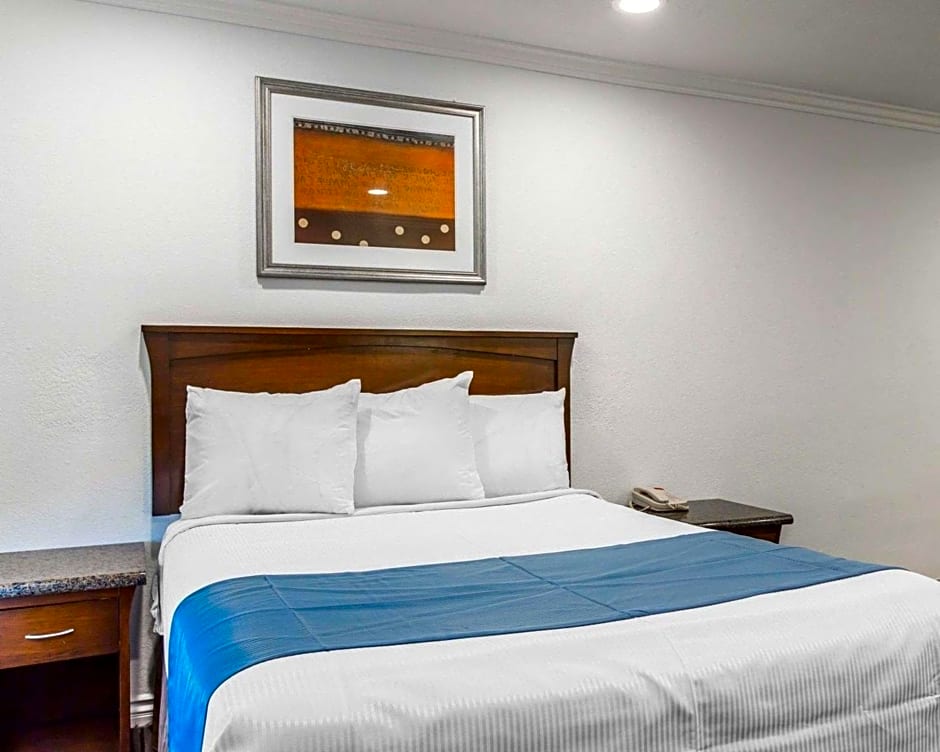 Rodeway Inn & Suites Pacific Coast Highway