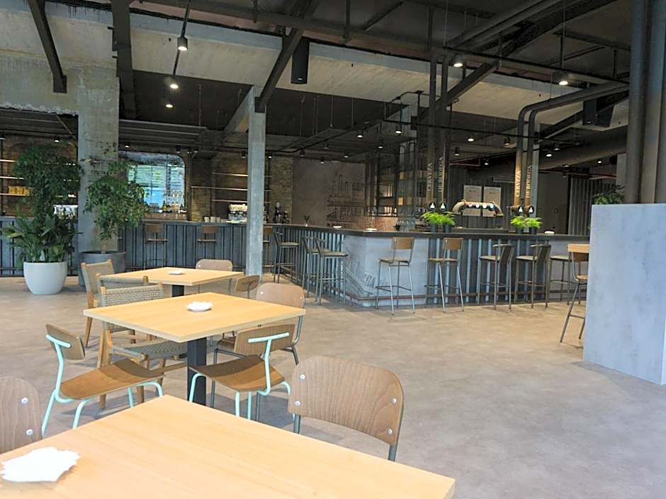 Albergue Monte Do Gozo