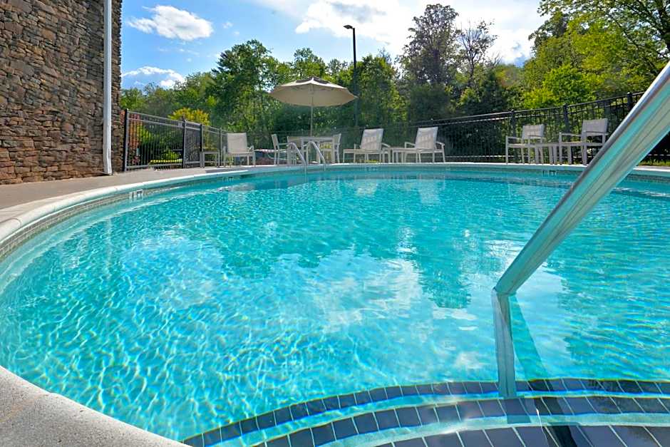 Country Inn & Suites by Radisson, Asheville West (Biltmore Estate), NC