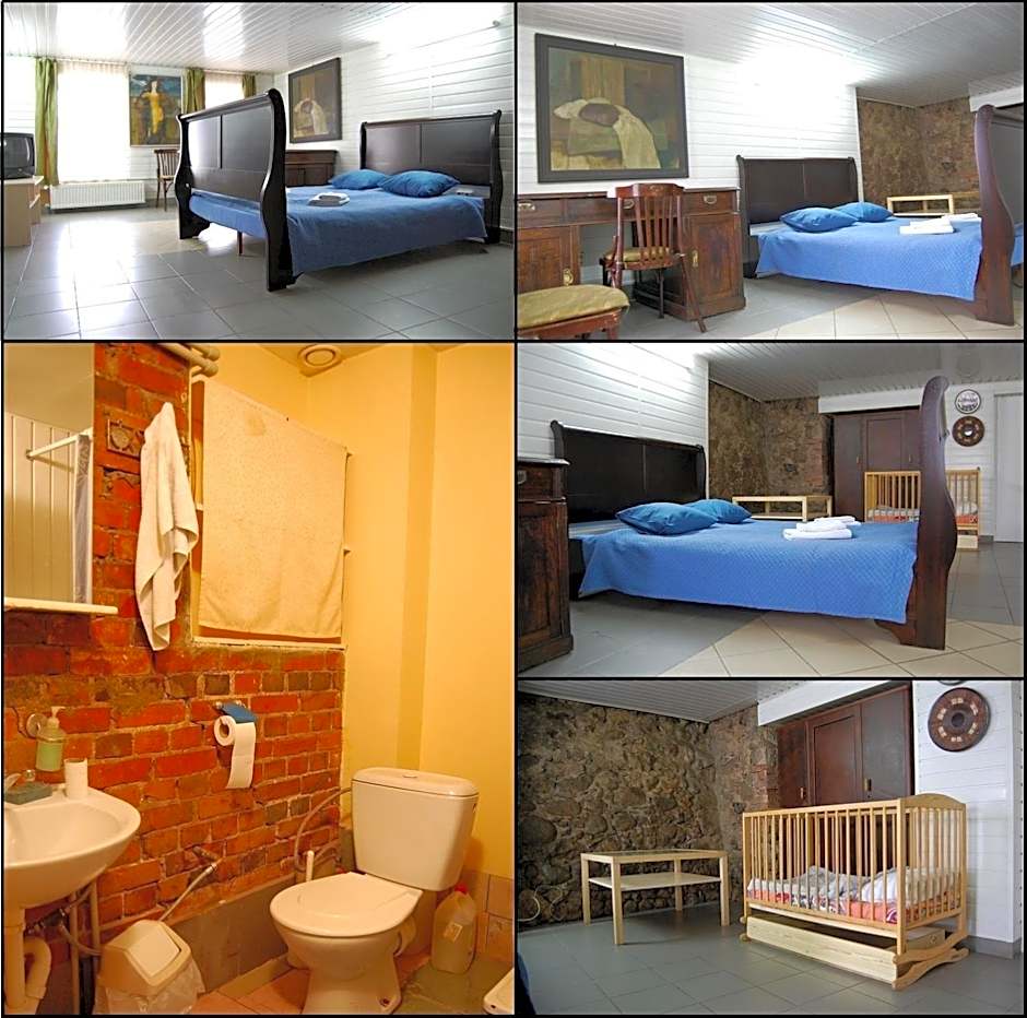 Economy Double Room with Shared Bathroom — 2 fotoğraftan 1. fotoğraf