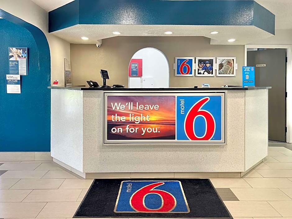 Motel 6-Simpsonville, SC - Greenville