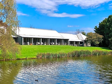 Briars Country Lodge