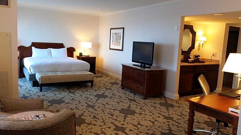 Hilton New Orleans Riverside