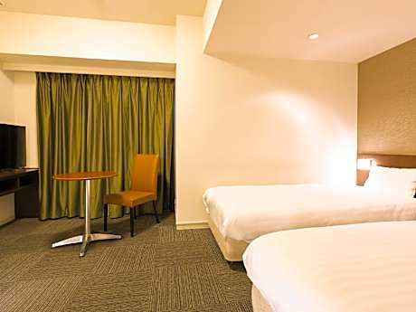 Non-smoking Family Twin Room