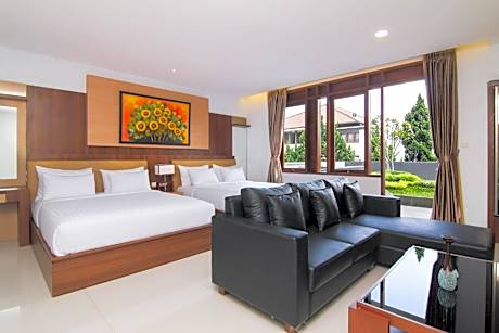 Deluxe Family Room