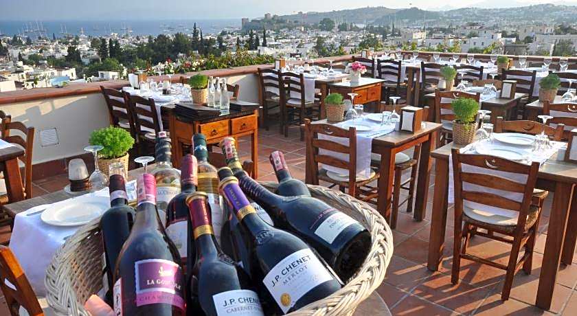 El Vino Hotel Suites