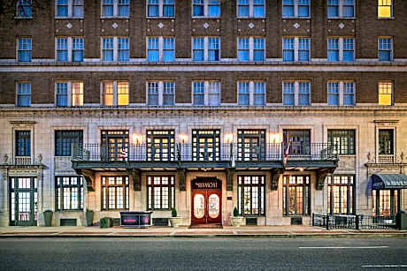 Redmont Hotel Birmingham, Curio Collection by Hilton