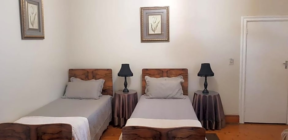 Upper Houghton Guesthouse