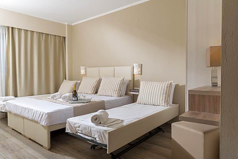 Ammos Beach Seaside Luxury Suites 