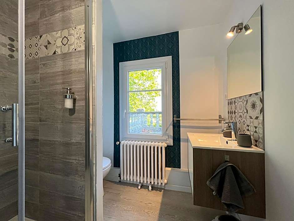 CHATEAU LA LOGE