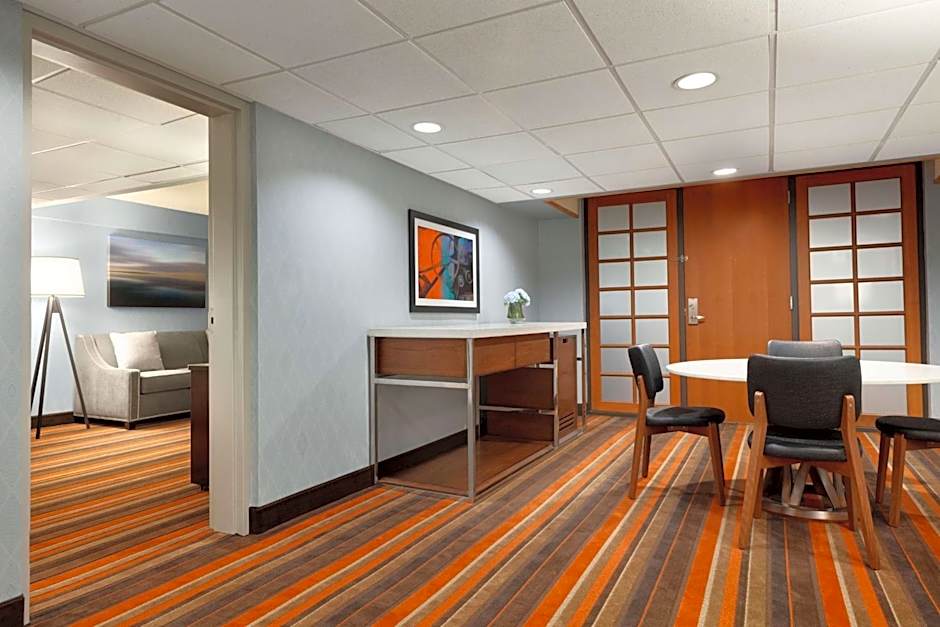 Embassy Suites By Hilton Hotel Oklahoma City-Will Rogers Airport