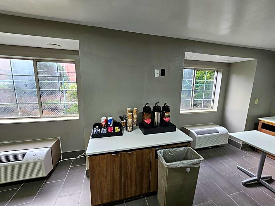 Microtel Inn & Suites by Wyndham Atlanta Airport