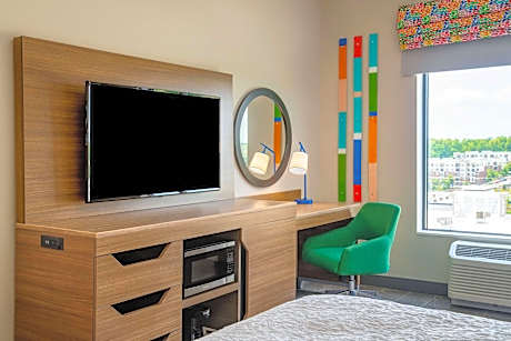 King Room with Sofa Bed - Non-Smoking