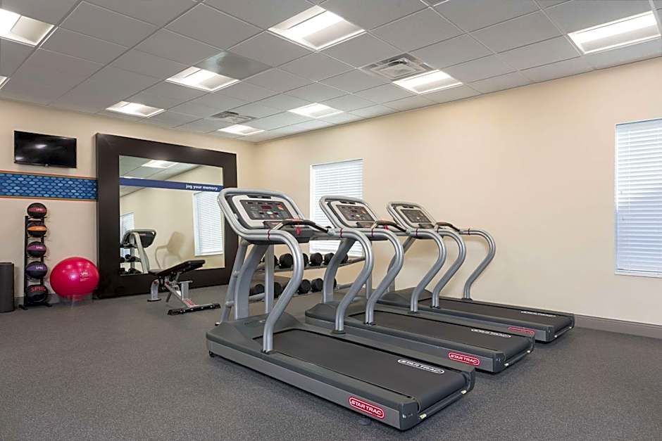 Hampton Inn & Suites by Hilton Chicago Schaumburg IL