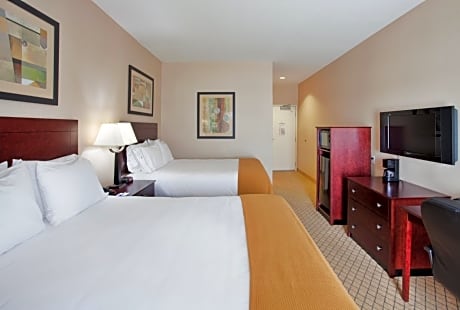 Standard Queen Room with Two Queen Beds