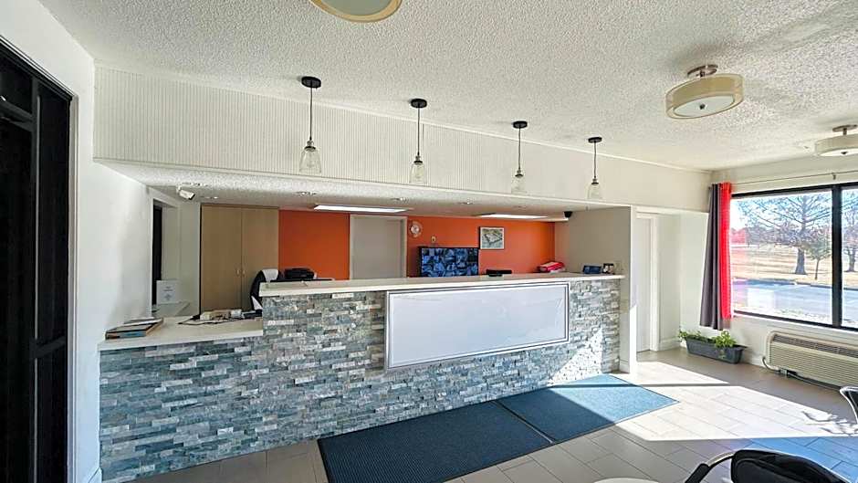 Super 7 Inn By OYO Tupelo Hwy 178