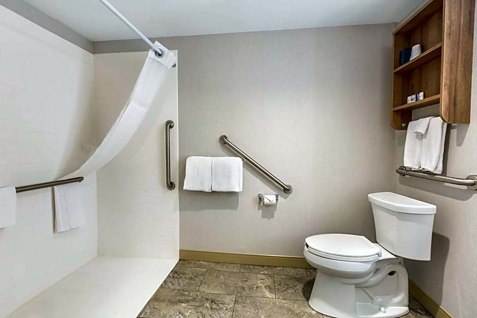 Microtel Inn & Suites by Wyndham Timmins