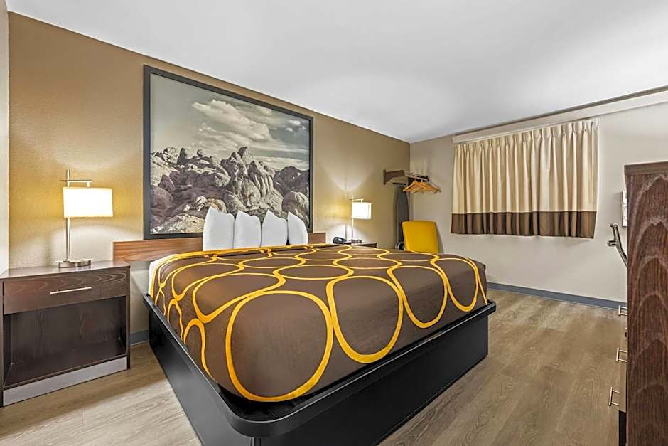 Super 8 by Wyndham Homewood Birmingham Area