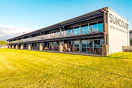 Executive Lakeview Studio