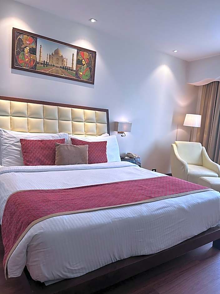 Saura Hotel, Agra- A Club Mahindra Associate