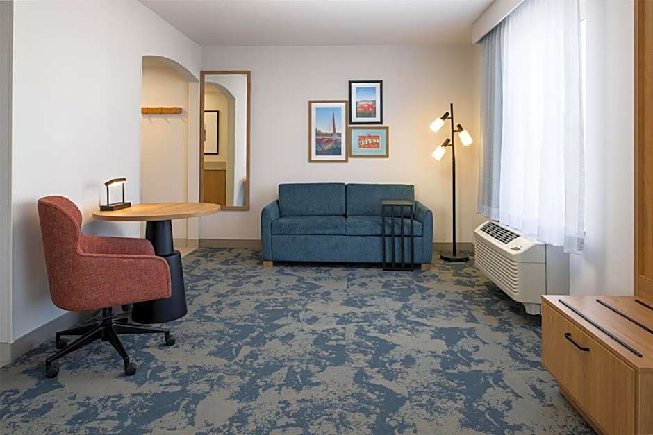 Hampton Inn By Hilton & Suites Redding