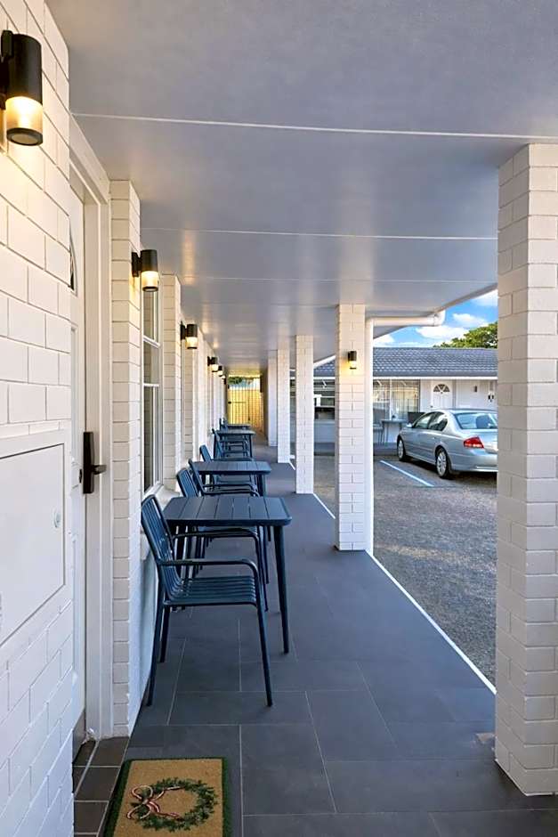 Cooks Endeavour Motor Inn - Near beach & Gold Coast Airport