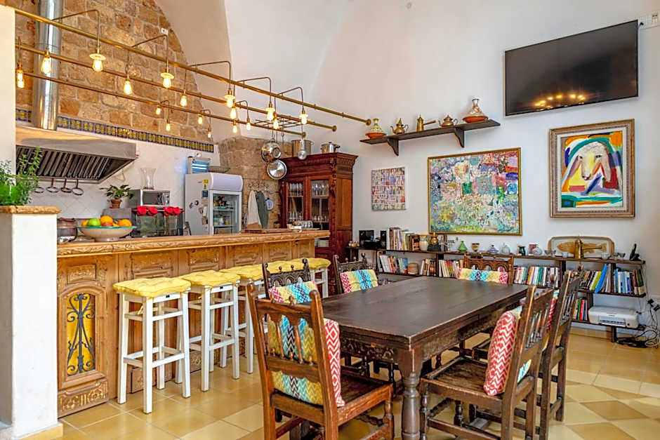 Arabesque Arts & Residency