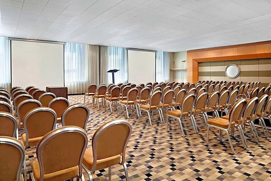 Sheraton Brussels Airport Hotel